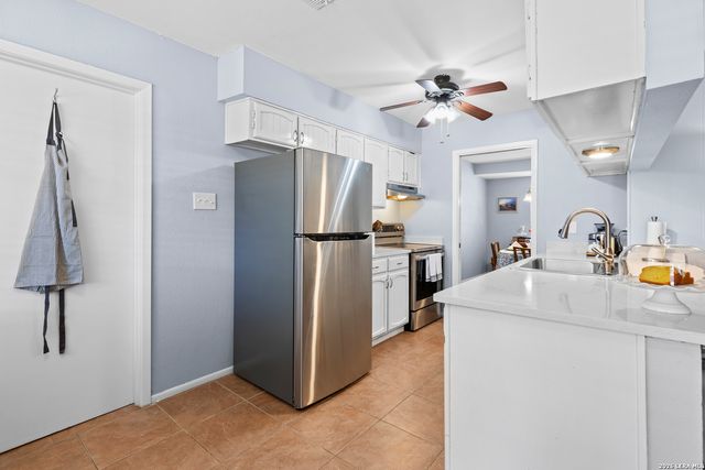 13023 Larkyorke St, San Antonio, TX 78233