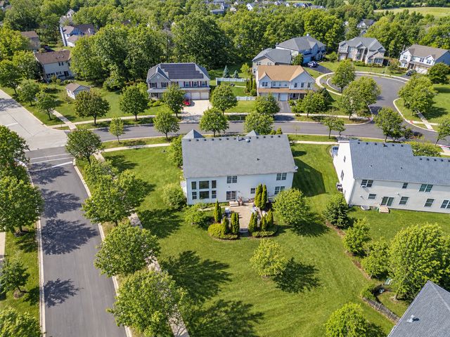 829 Lindsey Lane, Bolingbrook, IL 60440