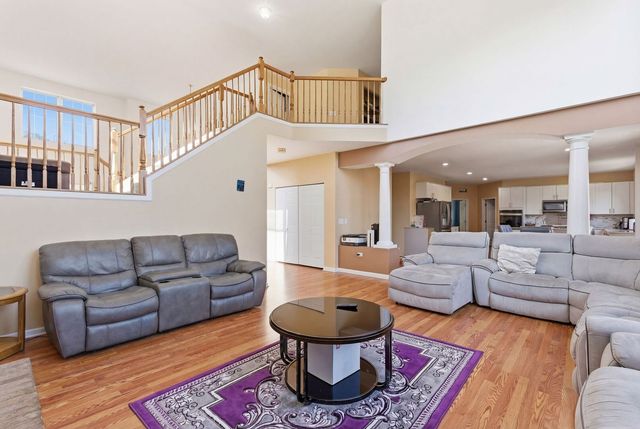 829 Lindsey Lane, Bolingbrook, IL 60440