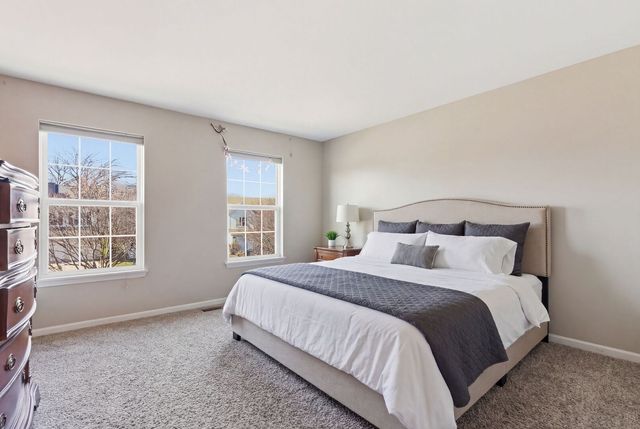 829 Lindsey Lane, Bolingbrook, IL 60440