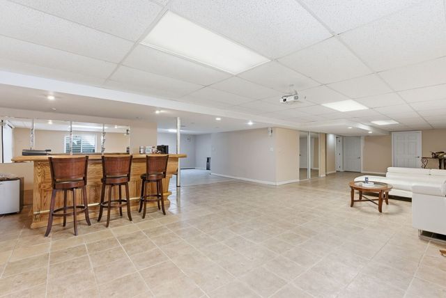 829 Lindsey Lane, Bolingbrook, IL 60440
