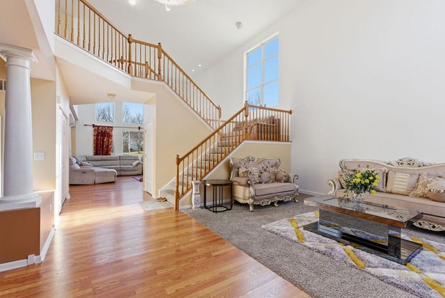 829 Lindsey Lane, Bolingbrook, IL 60440