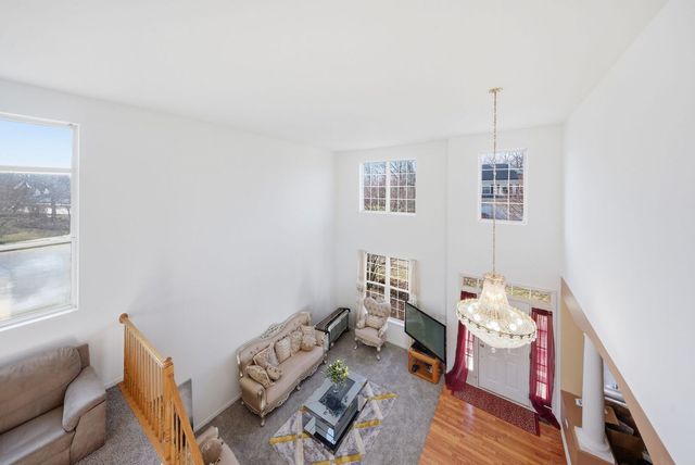 829 Lindsey Lane, Bolingbrook, IL 60440