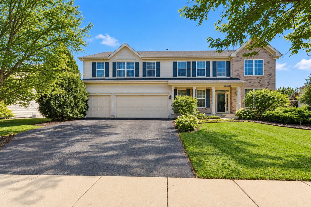 829 Lindsey Lane, Bolingbrook, IL 60440
