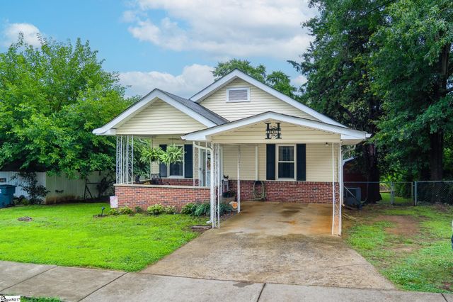 76 Lawrence Street, Lyman, SC 29365