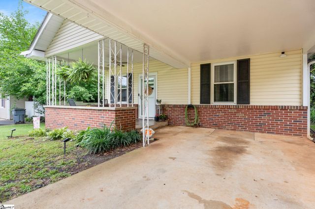 76 Lawrence Street, Lyman, SC 29365