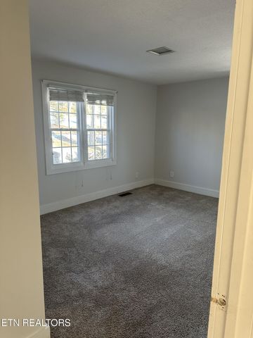 142 W Norris Rd, Norris, TN 37828