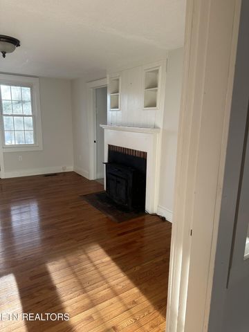 142 W Norris Rd, Norris, TN 37828