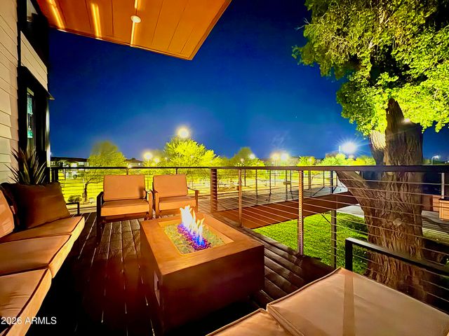 900 S UNA Avenue, Tempe, AZ 85281