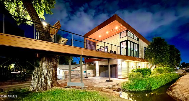 900 S UNA Avenue, Tempe, AZ 85281