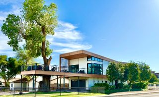 900 S UNA Avenue, Tempe, AZ 85281