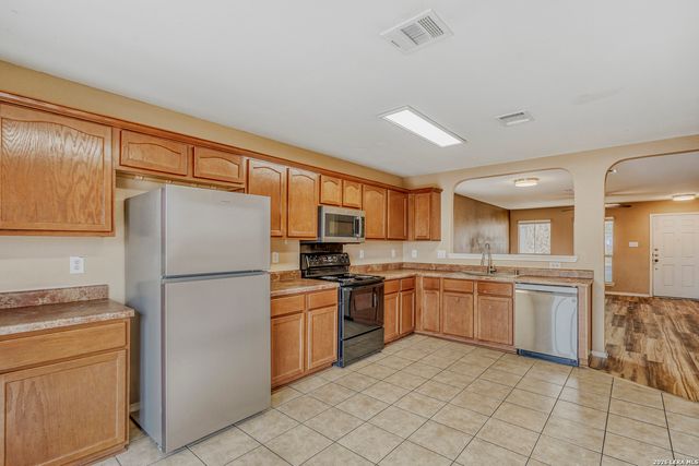 6807 Cutting Crk, San Antonio, TX 78244