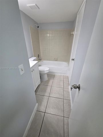 11441 NW 42nd St 11441, Coral Springs, FL 33065