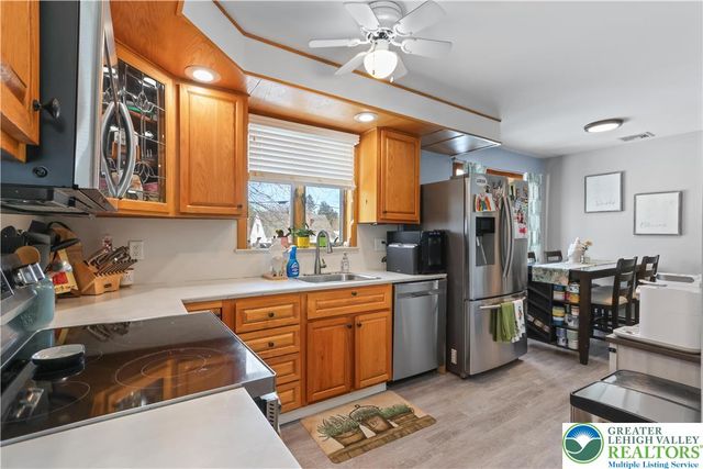 1030 New Jersey Avenue, Hellertown Boro, PA 18055