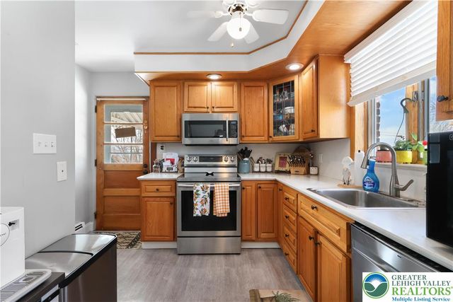 1030 New Jersey Avenue, Hellertown Boro, PA 18055