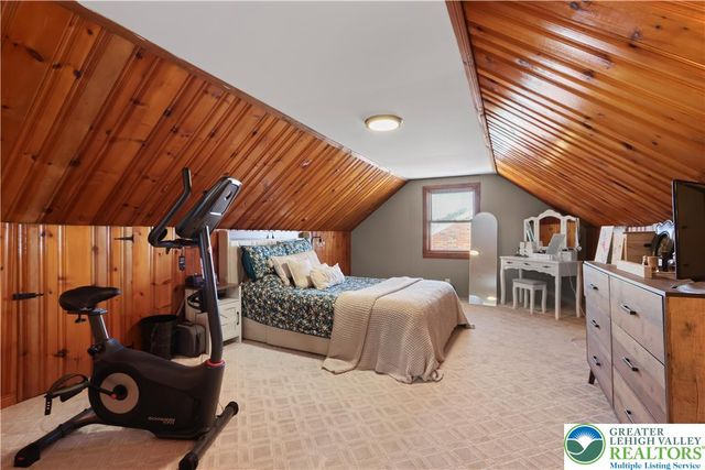 1030 New Jersey Avenue, Hellertown Boro, PA 18055