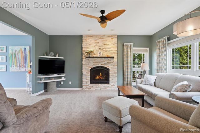 1054 Colt Lane, South Lyon, MI 48178