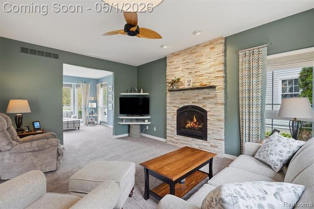 1054 Colt Lane, South Lyon, MI 48178