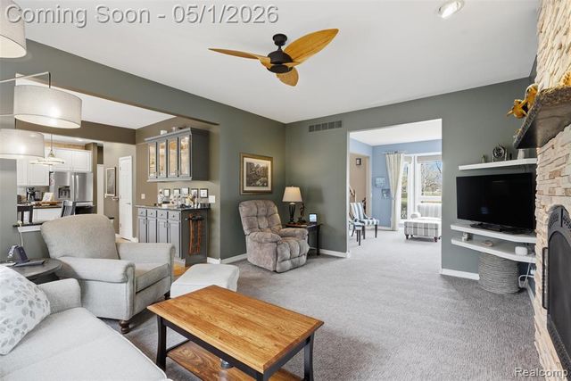 1054 Colt Lane, South Lyon, MI 48178