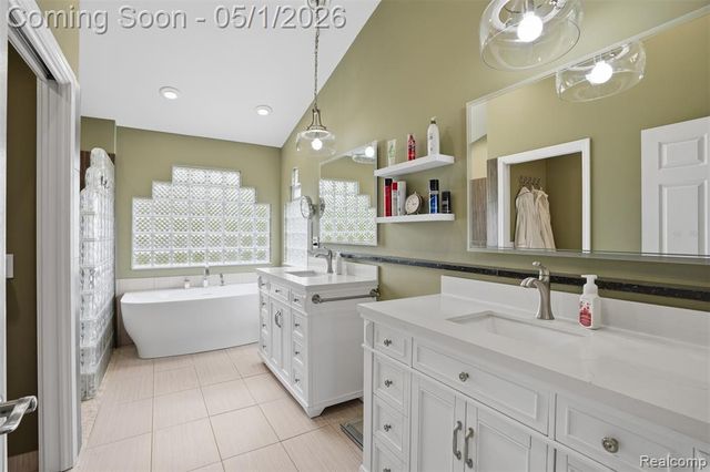 1054 Colt Lane, South Lyon, MI 48178