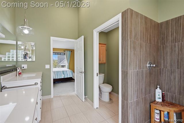 1054 Colt Lane, South Lyon, MI 48178