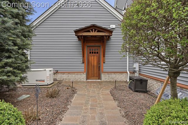 1054 Colt Lane, South Lyon, MI 48178