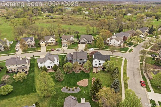 1054 Colt Lane, South Lyon, MI 48178