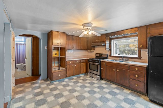 215 Main Street, Youngstown, PA 15696