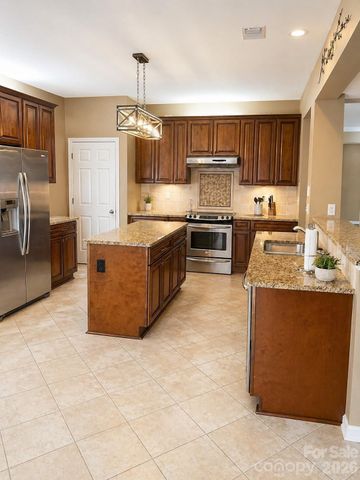 6006 Brook Valley Run, Monroe, NC 28110