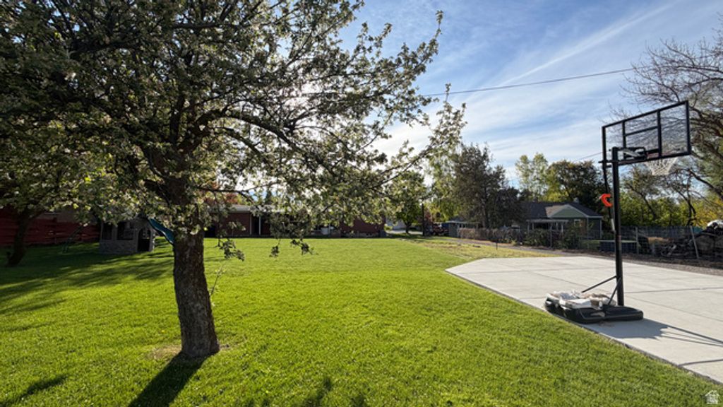 Image 16 of property listing at 270 S MAIN ST, Providence, UT 84332