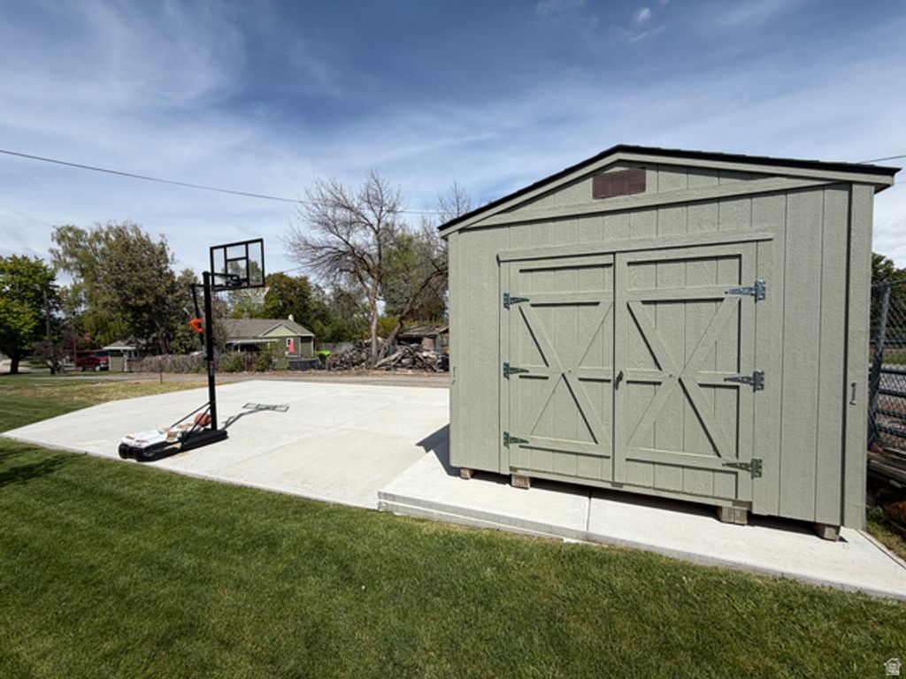Image 19 of property listing at 270 S MAIN ST, Providence, UT 84332