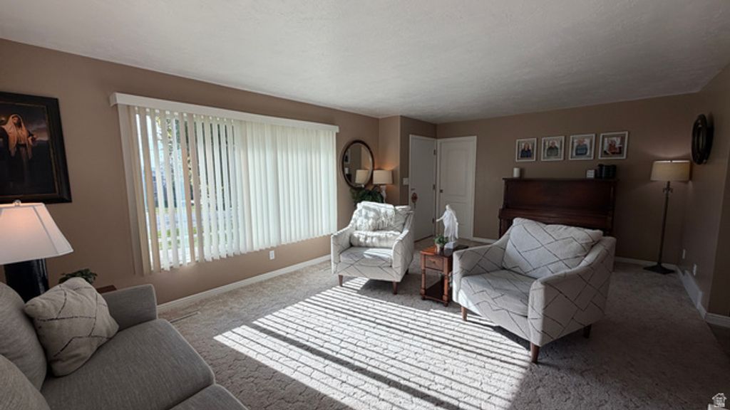 Image 22 of property listing at 270 S MAIN ST, Providence, UT 84332