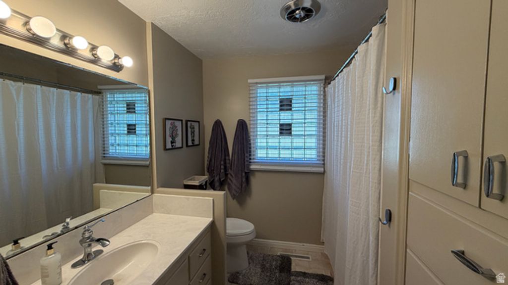 Image 33 of property listing at 270 S MAIN ST, Providence, UT 84332