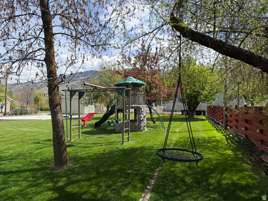 Image 10 of property listing at 270 S MAIN ST, Providence, UT 84332