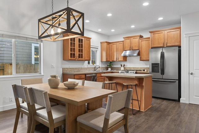 19811 Kenzie Avenue, Bend, OR 97702