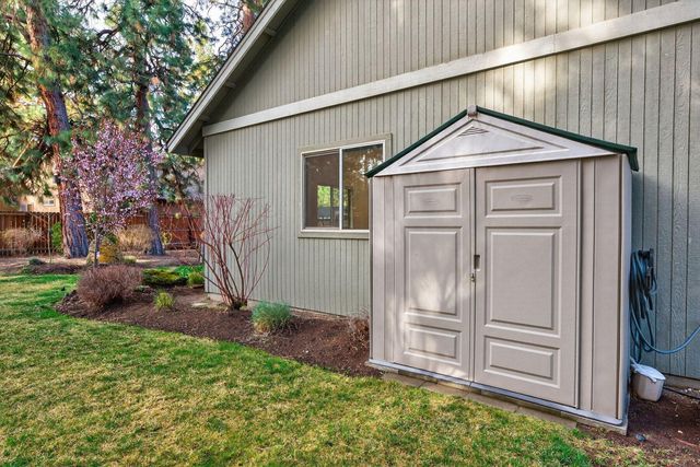 19811 Kenzie Avenue, Bend, OR 97702