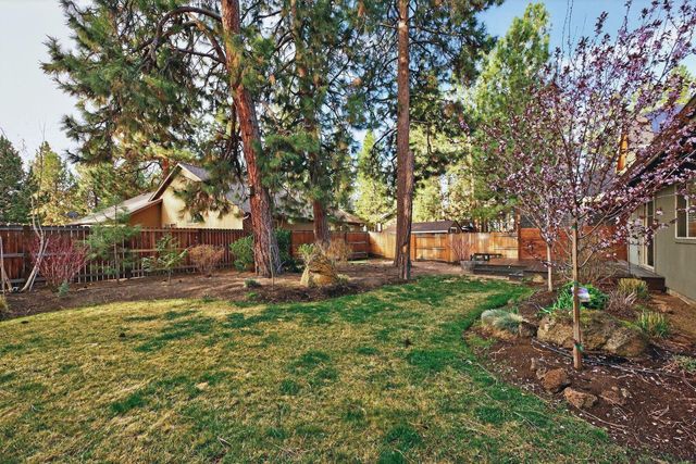 19811 Kenzie Avenue, Bend, OR 97702