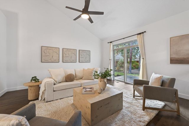 19811 Kenzie Avenue, Bend, OR 97702