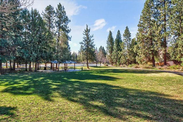 19811 Kenzie Avenue, Bend, OR 97702