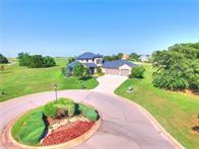 6725 Royale Court, Edmond, OK 73025