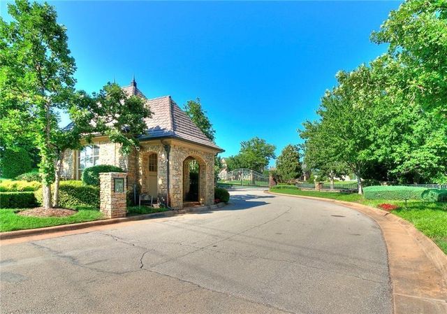 6725 Royale Court, Edmond, OK 73025