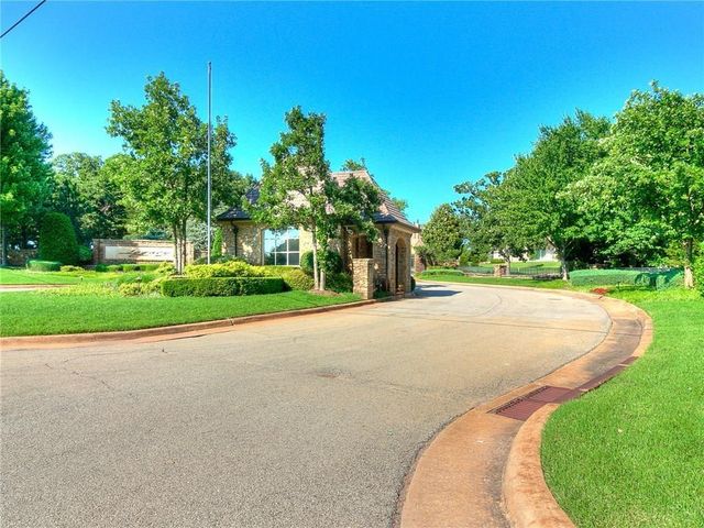 6725 Royale Court, Edmond, OK 73025