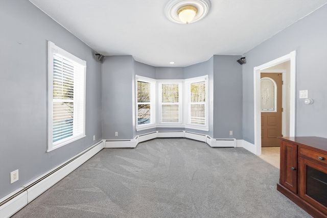 4 Intervale Rd, Rutland, MA 01543