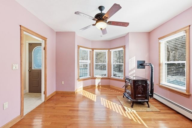 4 Intervale Rd, Rutland, MA 01543