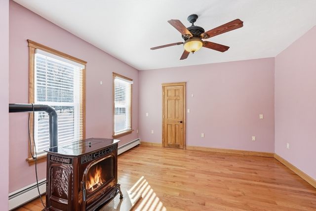 4 Intervale Rd, Rutland, MA 01543