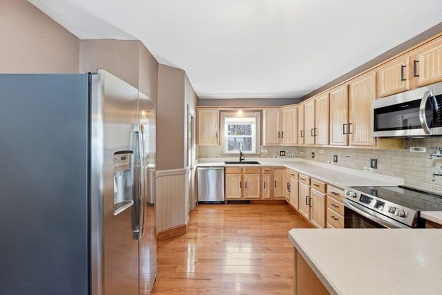 4 Intervale Rd, Rutland, MA 01543