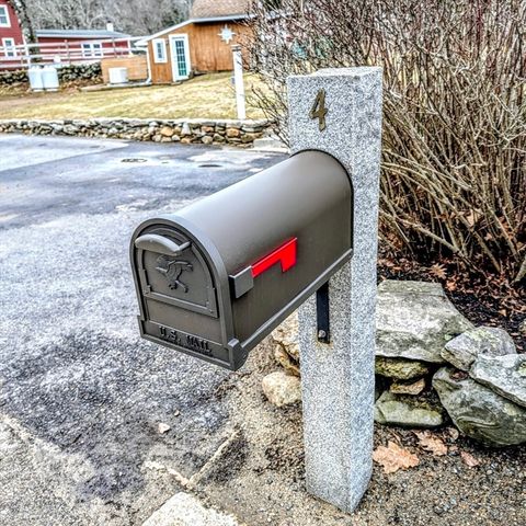 4 Intervale Rd, Rutland, MA 01543