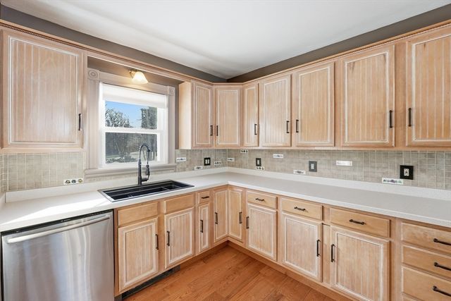 4 Intervale Rd, Rutland, MA 01543