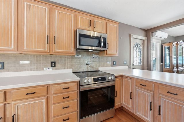 4 Intervale Rd, Rutland, MA 01543