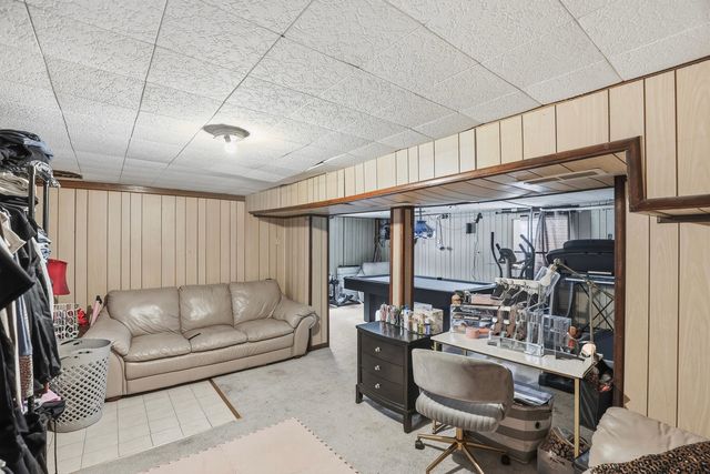 2407 Highland Avenue, Berwyn, IL 60402